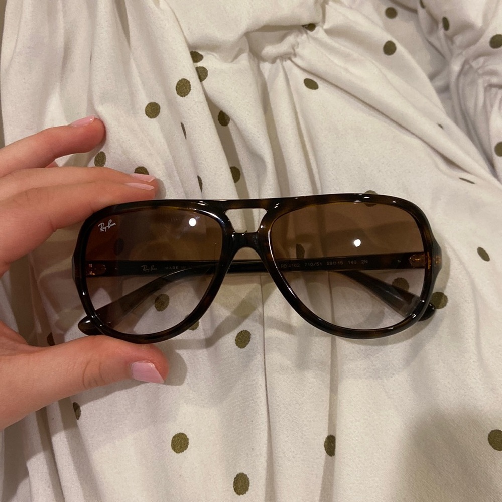 Ray-Ban women’s sunglasses